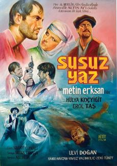 Filmdeki başrol oyuncularının  yer aldığı film karelerinden oluşan afiş. Turuncu harflerle yazılan “Susuz Yaz” yazısının altında oyuncuların ve yapımcıların isimleri yer alıyor.